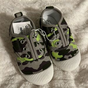 Cat & Jack infant size 7 camo slip on sneakers